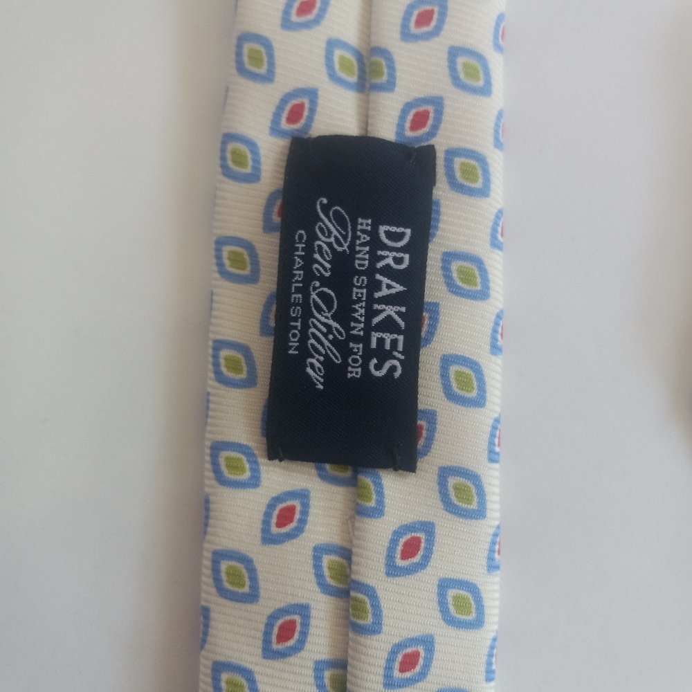 Drakes Ben silver hand made in England silk mens tie geometric